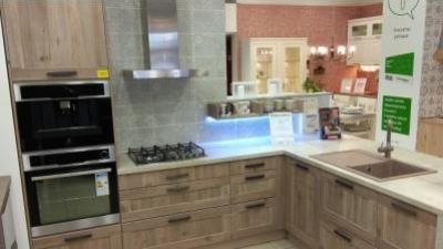 Slovenský výrobca nábytku ponúka výpredaje.